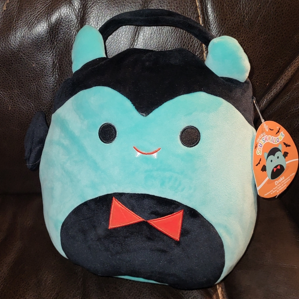Squishmallows 2023 Halloween 12" Drake the Vampire Plush Pail Treat Bucket BNWT.